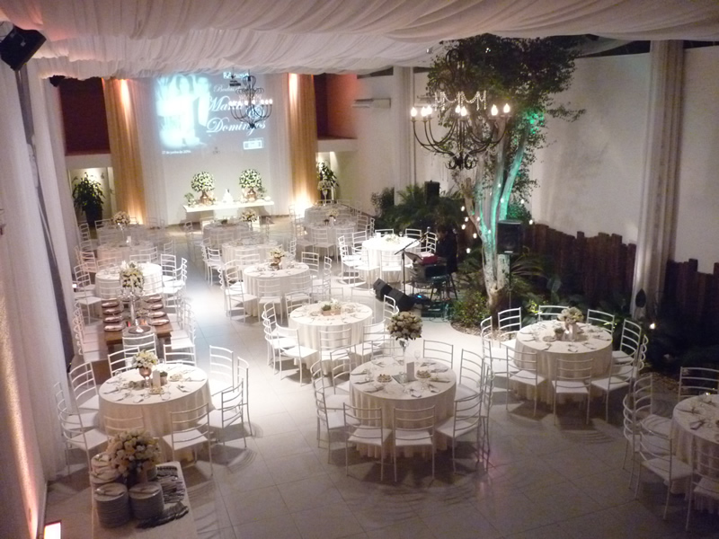 Festa de Bodas de Ouro realizada pelo Buffet Neves no Espaço Rafima
